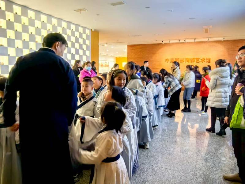 文化赋能：且末县魔创文旅挖掘城市文化资源的实践探索